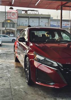 نيسان ألتيما